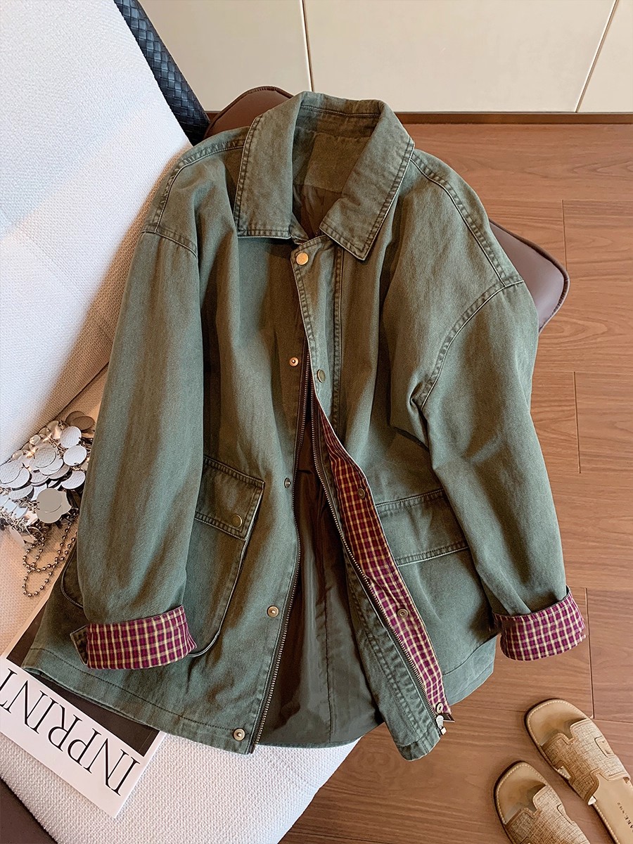 Street Fashion Hong Kong - ヴィンテージアーミーグリーンデニムジャケット レディース チェック柄パッチワーク オーバーサイズコート 春秋 カーゴユーティリティポケットジャケット