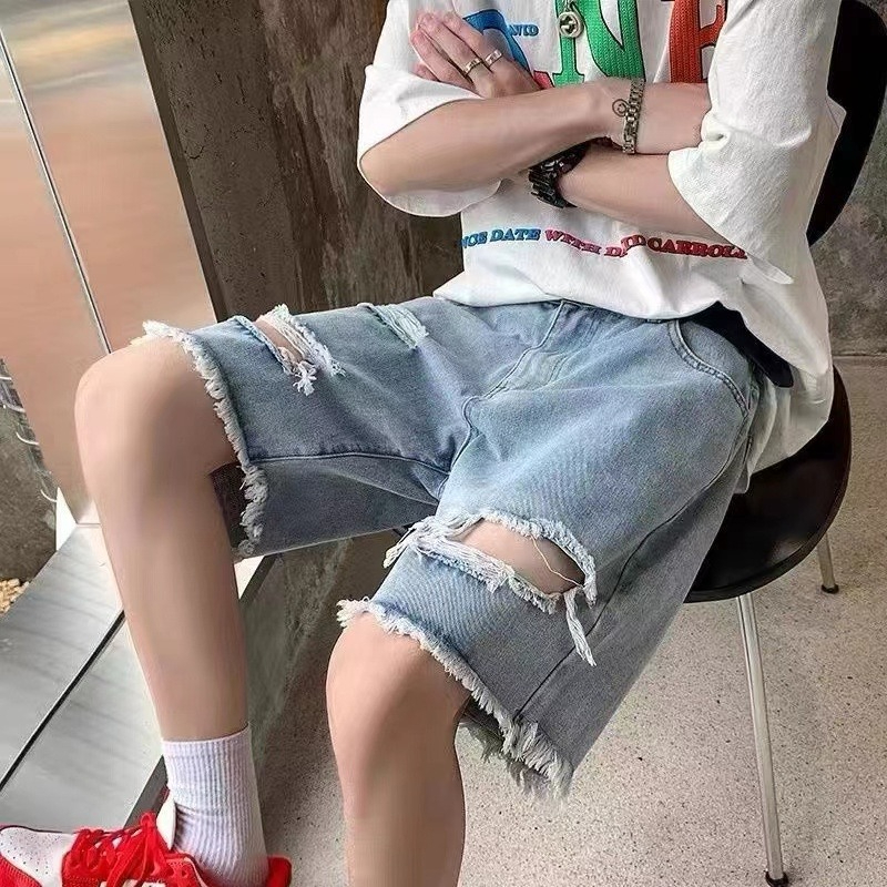 Street Fashion Hong Kong - 夏のメンズデニムショートパンツレトロリップド香港ファッションルーズワイドレッグ膝丈多用途ストリートスタイルクールトレンディな服装
