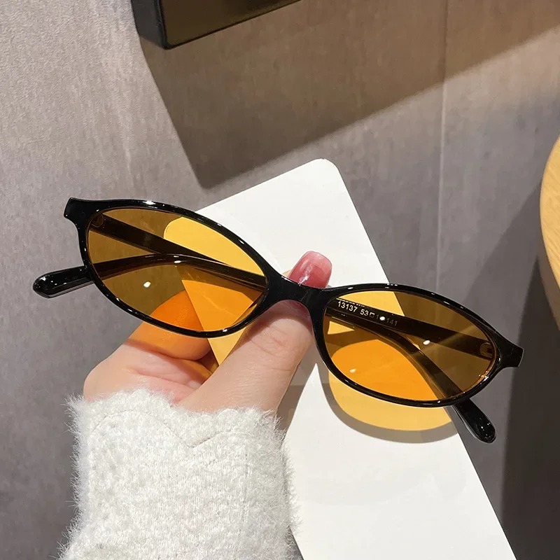 ニューレトロセクシーキャットアイサングラス男女兼用ヴィンテー - Street Fashion Brands のレビューと価格