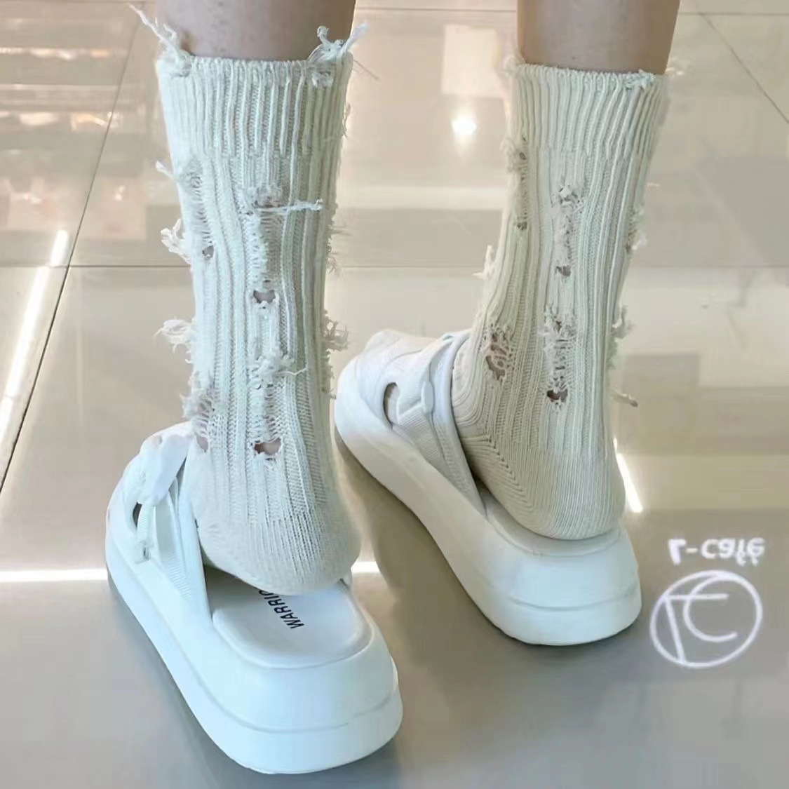 女性の夏春綿靴下ラルゴス マファルダ アクセソリオス カルセ - Street Fashion Korean Girl のレビューと価格