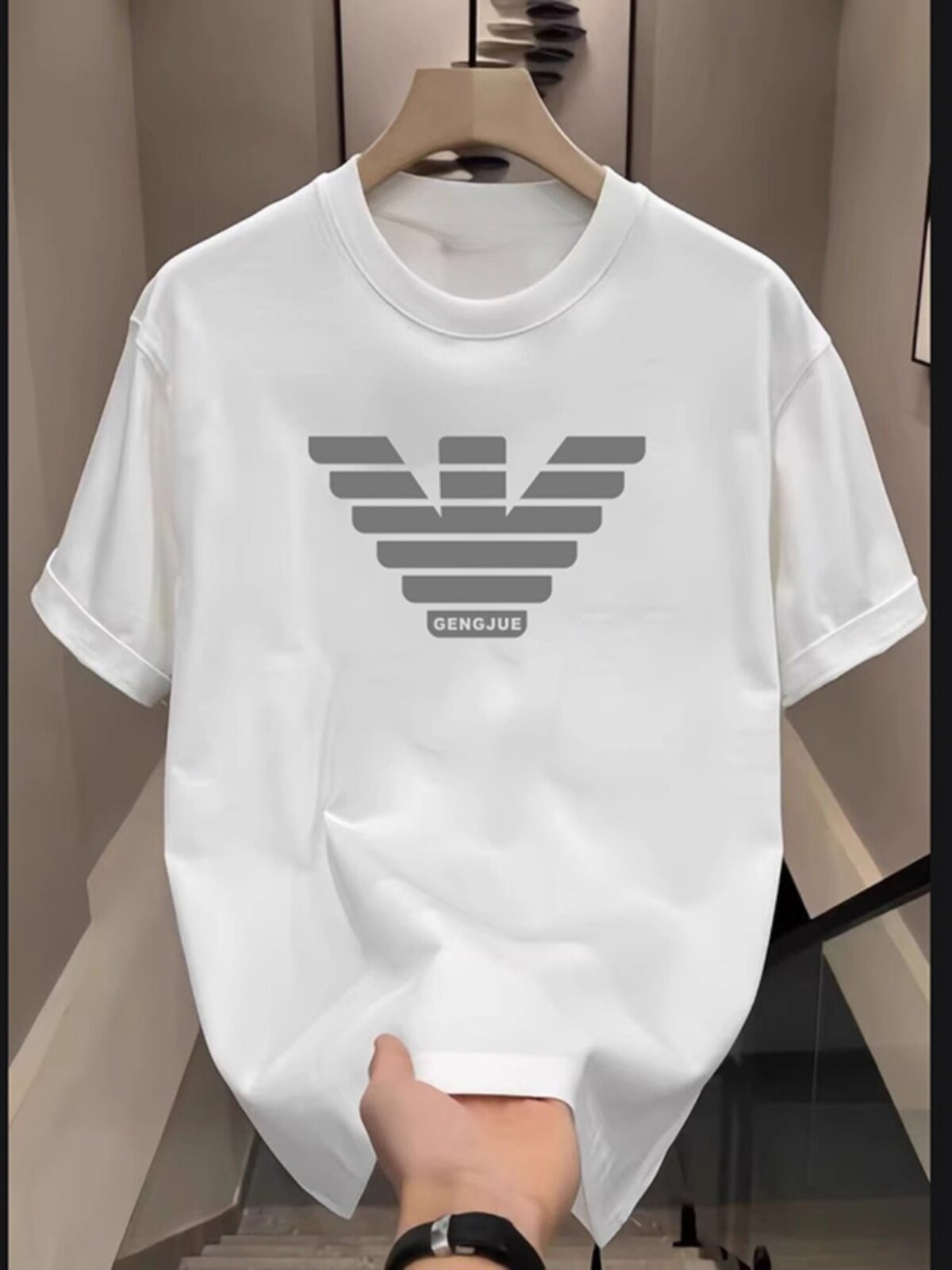 ストリートファッションのトレンド、クラシックロゴ、カジュアル - Street Fashion Brand Logo のレビューと価格