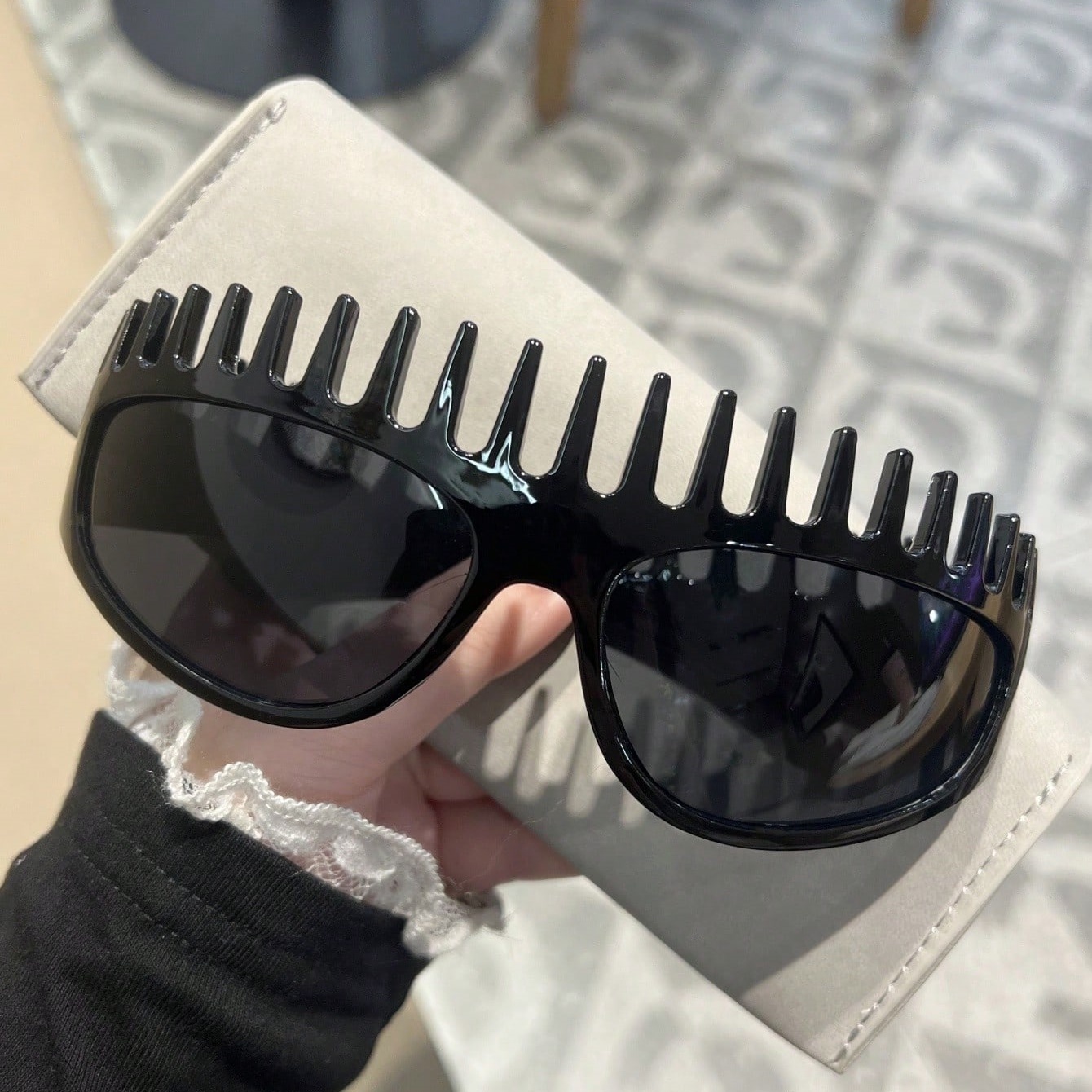 1 個の女性用ファッションメガネ新しいスタイルの個性風変わり - Quirky Street Fashion のレビューと価格