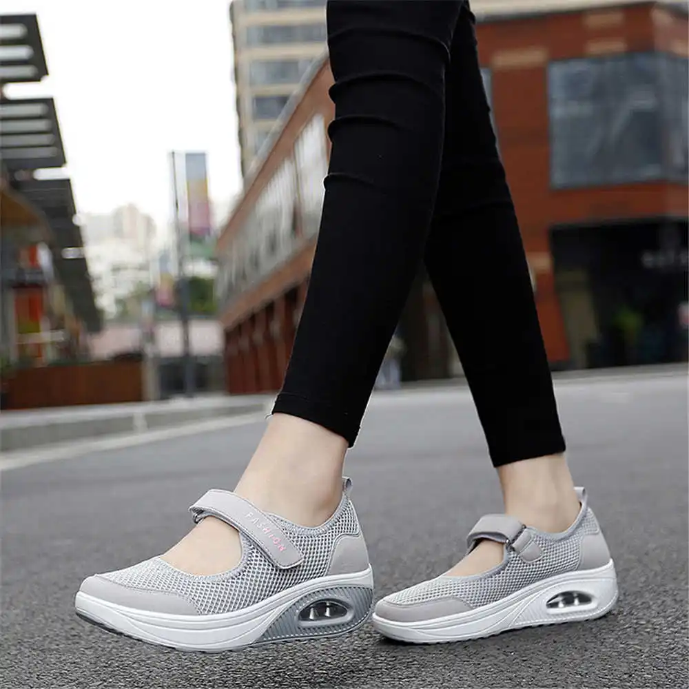 メンズカラースニーカー,ウォーキングスケート,バスケットボー - Street Fashion Vietnam のレビューと価格